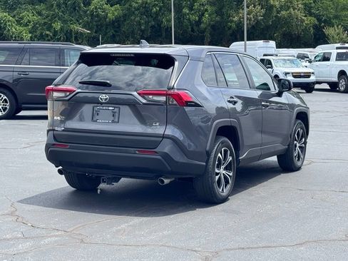 Used 2022 Toyota RAV4 LE AWD/4WD image 15