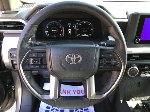 Certified 2024 Toyota Tacoma TRD Off-Road image 15