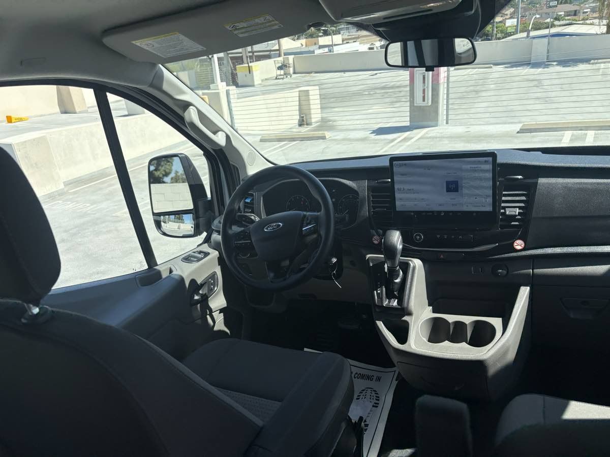 Used 2024 Ford Transit 350 XLT RWD image 18