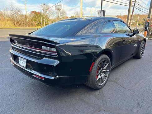 Used 2024 Dodge Charger Daytona Scat Pack w/ Plus Group AWD/4WD image 7