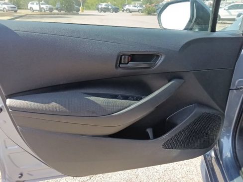 Used 2024 Toyota Corolla LE FWD image 11