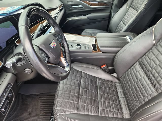 Certified 2023 Cadillac Escalade Sport Platinum w/ Heavy-Duty Trailer Package AWD/4WD image 9