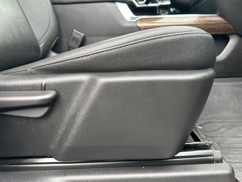 Used 2022 GMC Sierra 1500 Elevation w/ Elevation Premium Package image 22