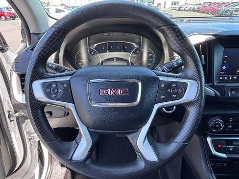 Used 2024 GMC Terrain SLE FWD image 22
