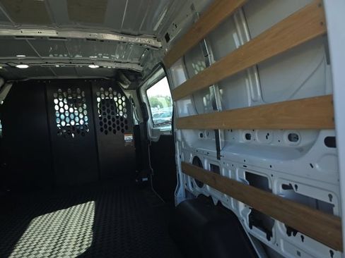 Used 2025 Ford Transit 250 Low Roof w/ Exterior Upgrade Package RWD image 5
