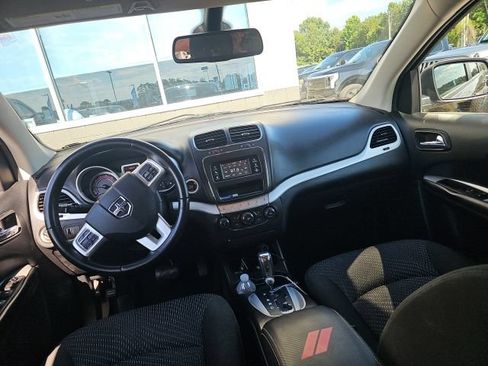 Used 2020 Dodge Journey SE w/ SE Popular Equipment Group FWD image 16