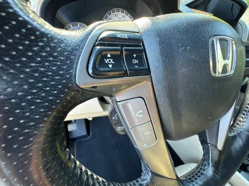 Used 2013 Honda Pilot Touring image 24