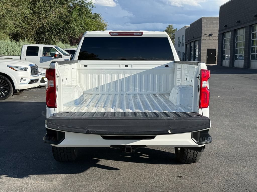 Used 2022 Chevrolet Silverado 1500 Custom w/ Safety Confidence Package AWD/4WD image 11