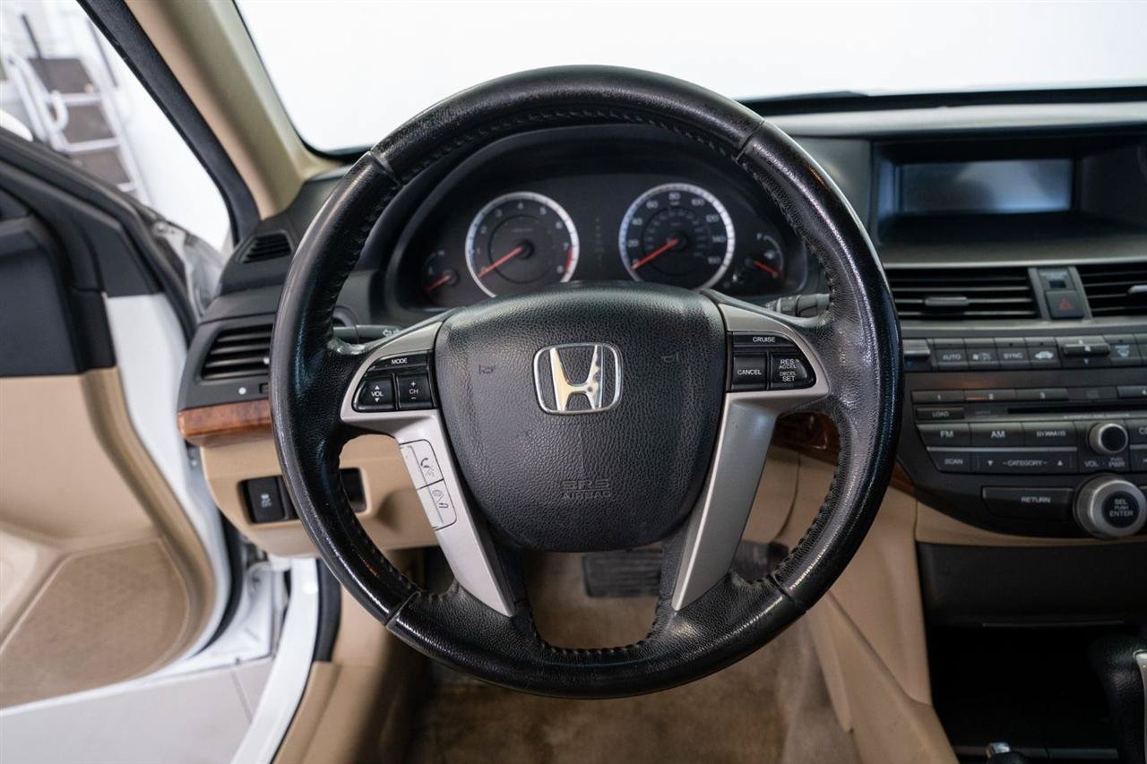 Used 2011 Honda Accord EX-L image 18