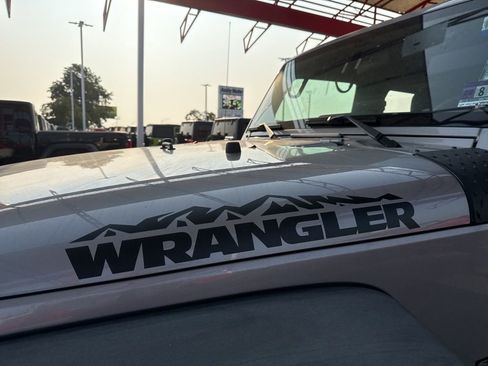 Used 2017 Jeep Wrangler Sport image 30