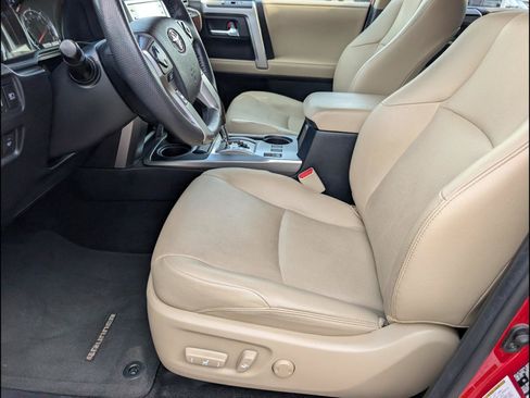 Used 2024 Toyota 4Runner Limited AWD/4WD image 9