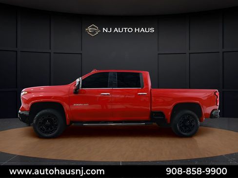 Used 2024 Chevrolet Silverado 3500 LTZ image 5