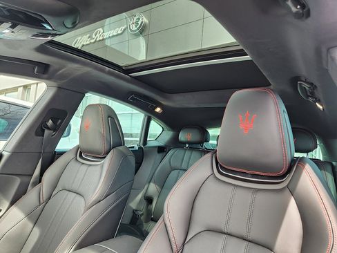 Used 2024 Maserati Levante GT Ultima AWD/4WD image 8