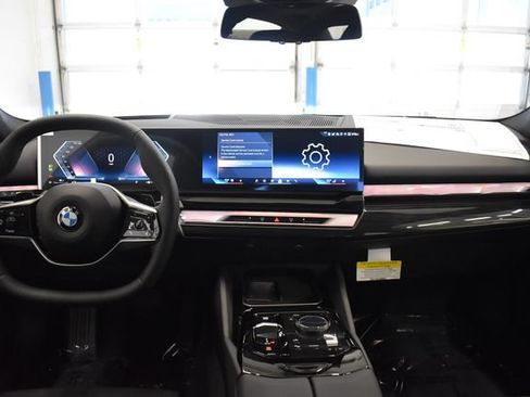 New 2027 BMW 530i xDrive w/ Premium Package AWD/4WD image 5