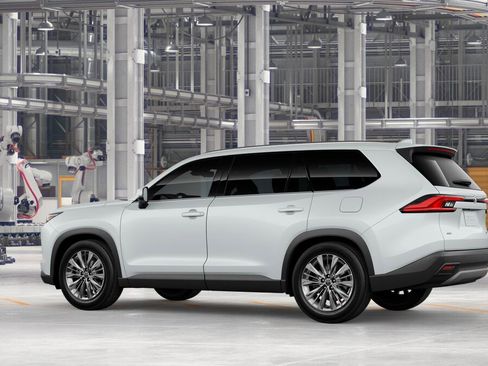 New 2026 Toyota Grand Highlander Platinum image 5