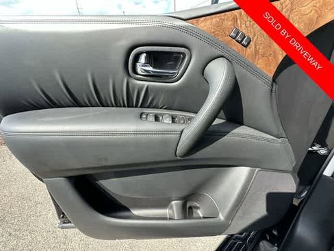 Used 2024 Nissan Armada SL w/ Captain's Chairs Package AWD/4WD image 17