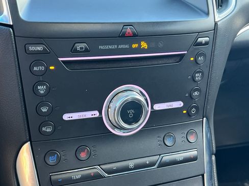 Used 2019 Ford Edge Titanium w/ Equipment Group 301A image 21