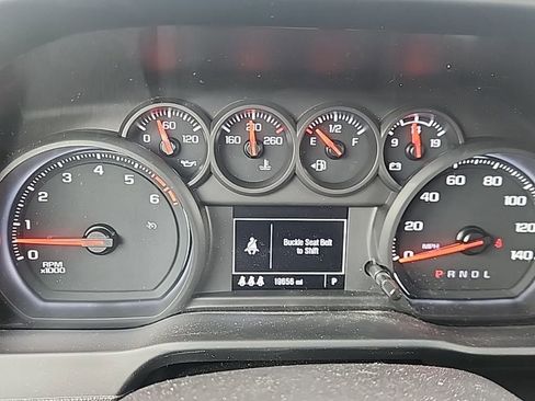 Used 2024 Chevrolet Silverado 2500 Custom w/ Custom Value Package image 2