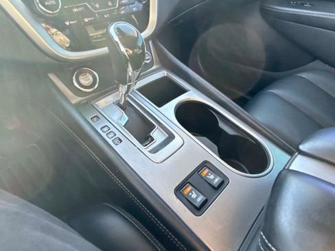 Used 2022 Nissan Murano SV w/ SV Midnight Edition Package image 25