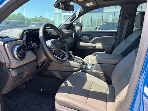 Used 2023 Chevrolet Colorado ZR2 w/ ZR2 Convenience Package III AWD/4WD image 6