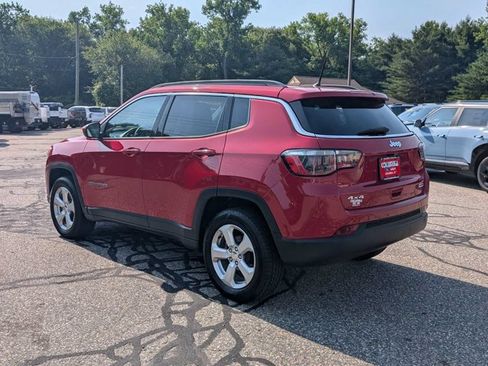 Used 2017 Jeep Compass Latitude w/ Cold Weather Group AWD/4WD image 5