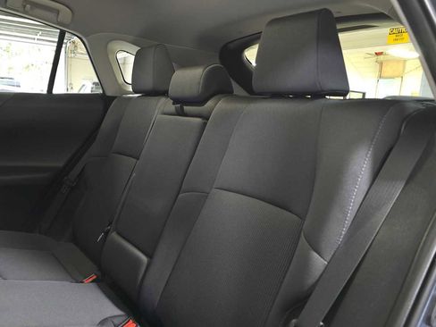 Used 2023 Toyota Venza LE AWD/4WD image 17