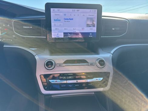 Used 2023 Ford Explorer XLT w/ Equipment Group 202A image 18