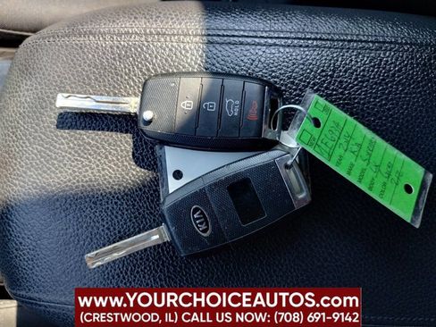 Used 2014 Kia Sorento LX image 38