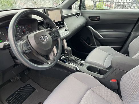 Used 2024 Toyota Corolla Cross AWD Hybrid image 19