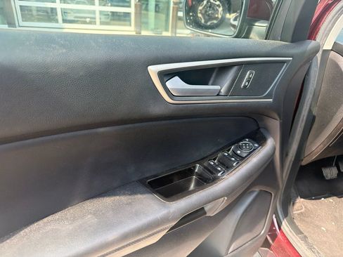 Used 2019 Ford Edge SEL w/ Equipment Group 201A FWD image 16