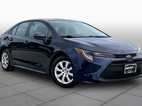 Used 2024 Toyota Corolla LE FWD image 3