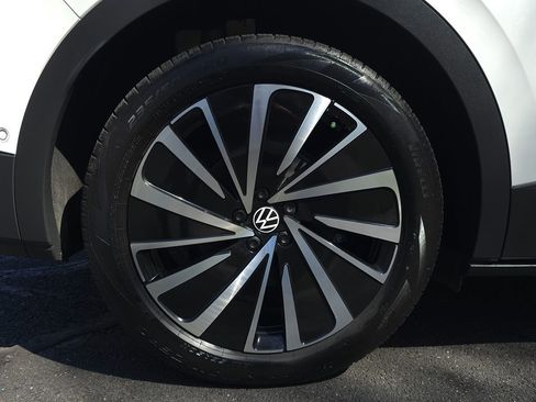 Used 2024 Volkswagen ID.4 S image 53