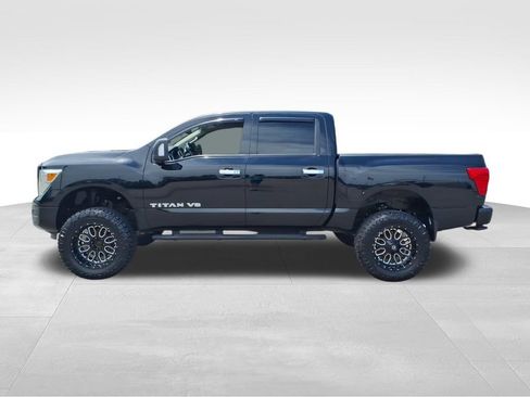 Used 2020 Nissan Titan SV w/ SV Convenience Package AWD/4WD image 23