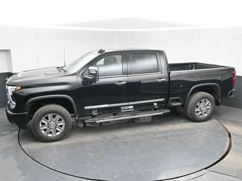 Used 2026 Chevrolet Silverado 2500 High Country w/ Technology Package AWD/4WD image 41