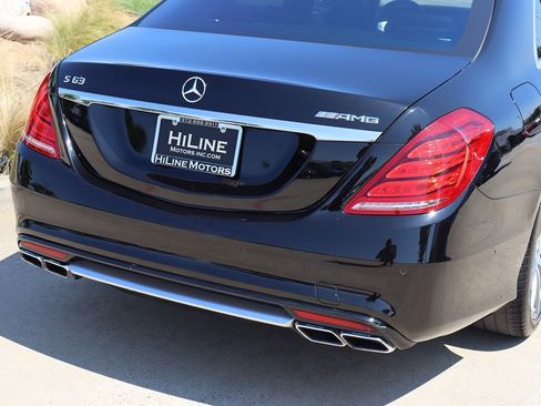 Used 2015 Mercedes-Benz S 63 AMG 4MATIC Sedan w/ Driver Assistance Package image 15