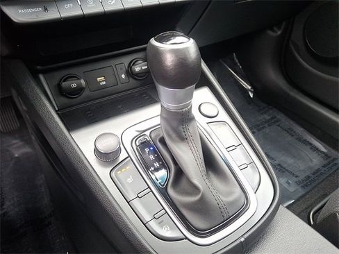 Used 2022 Hyundai Kona SEL w/ Convenience Package image 15