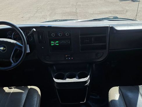Used 2014 Chevrolet Express 1500 RWD image 23