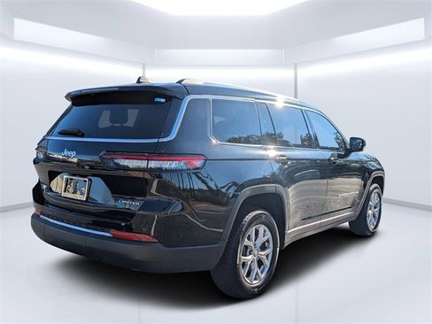 Used 2023 Jeep Grand Cherokee L Limited image 3