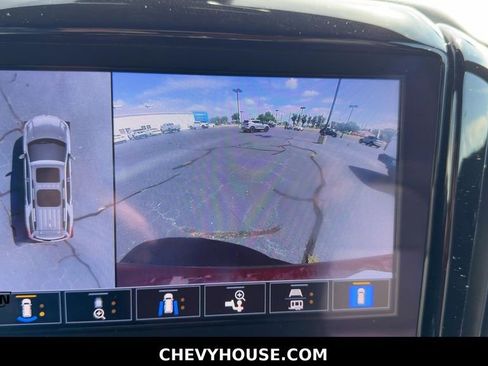 Used 2023 Chevrolet Traverse RS AWD/4WD image 21