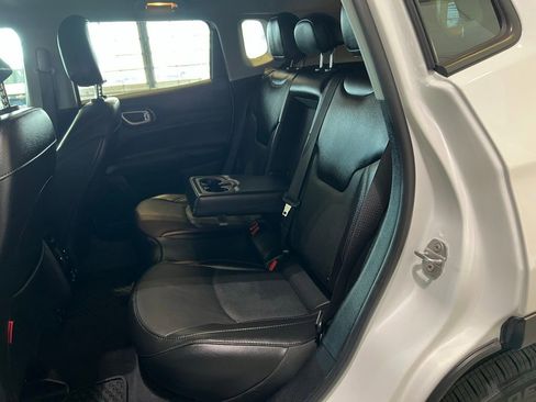 Used 2022 Jeep Compass Trailhawk w/ Trailhawk Elite Group image 17