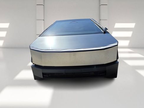 Used 2024 Tesla Cybertruck AWD Crew Cab image 2