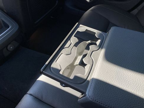 Used 2025 Volvo V60 B5 Cross Country Plus image 40