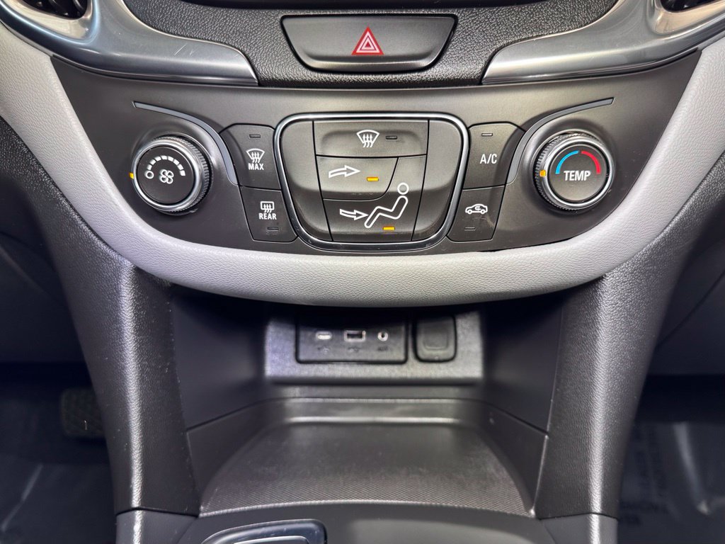 Used 2021 Chevrolet Equinox LS w/ LS Convenience Package AWD/4WD image 31