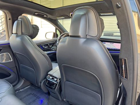 Used 2023 Mercedes-Benz EQS 580 4MATIC SUV w/ Exclusive Trim Package image 47