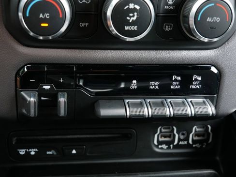 Used 2019 RAM 1500 Big Horn AWD/4WD image 27