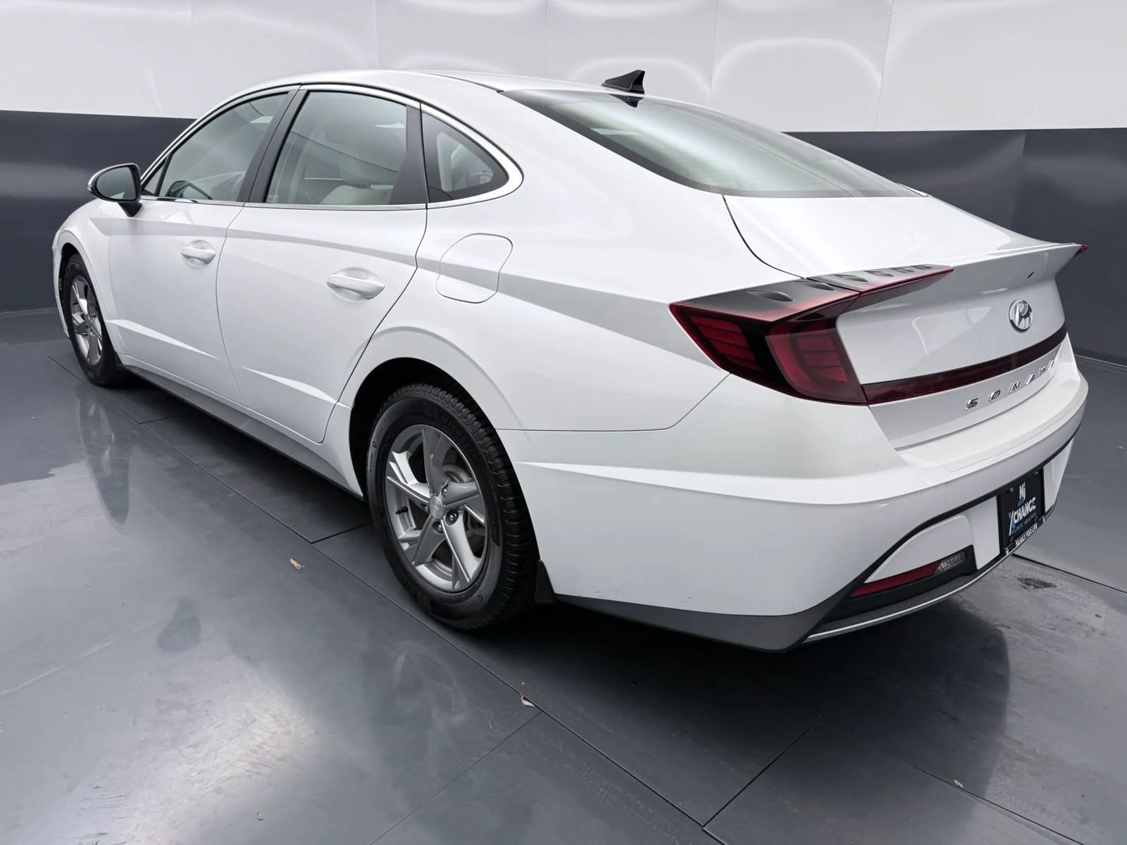 Used 2023 Hyundai Sonata SE FWD image 5