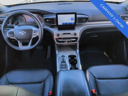 Used 2024 Ford Explorer XLT w/ Equipment Group 202A image 19