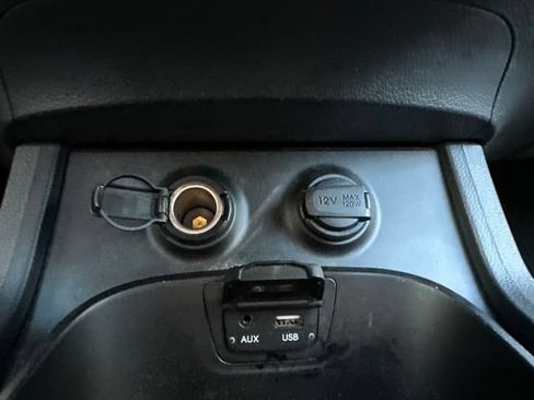 Used 2016 Hyundai Santa Fe SE FWD image 35