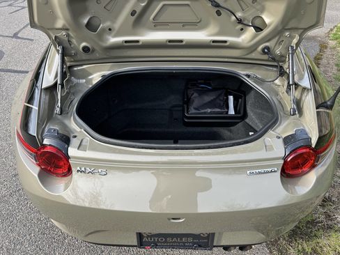 Used 2023 MAZDA MX-5 Miata Grand Touring RWD image 50