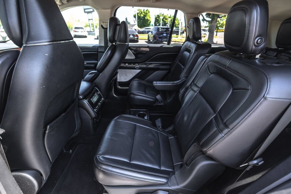 Used 2020 Lincoln Aviator Reserve w/ Equipment Group 202A AWD/4WD image 22